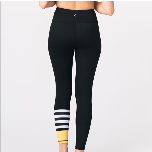 ZYIA Pants - Zyia Active Bumblebee Light N Tight Hi-Rise 7/8 Leggings Size 6 - 8